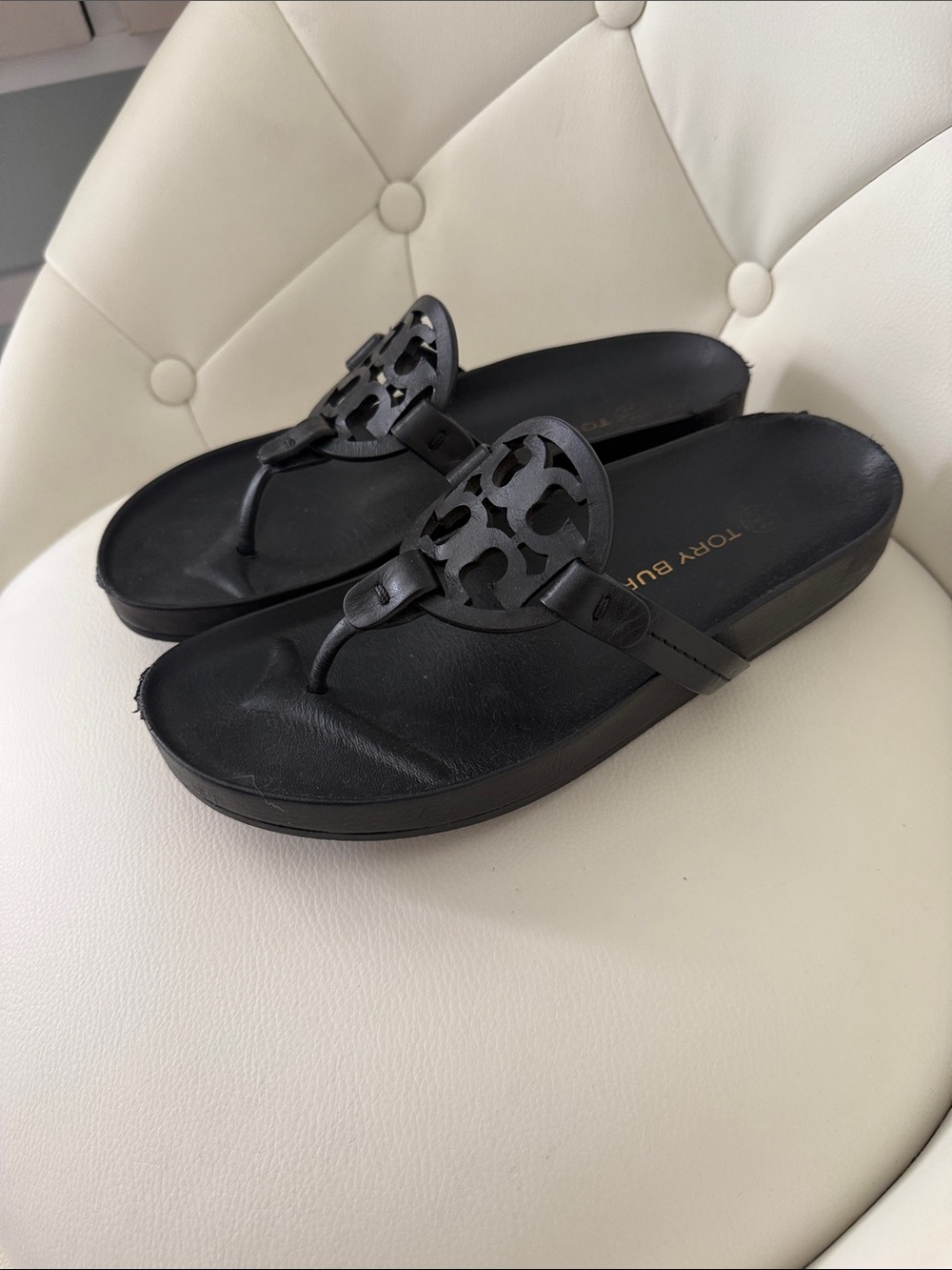 Tory Burch Miller Cloud Sandals Black Leather Logo Thong Sandals - Picture 5 of 14